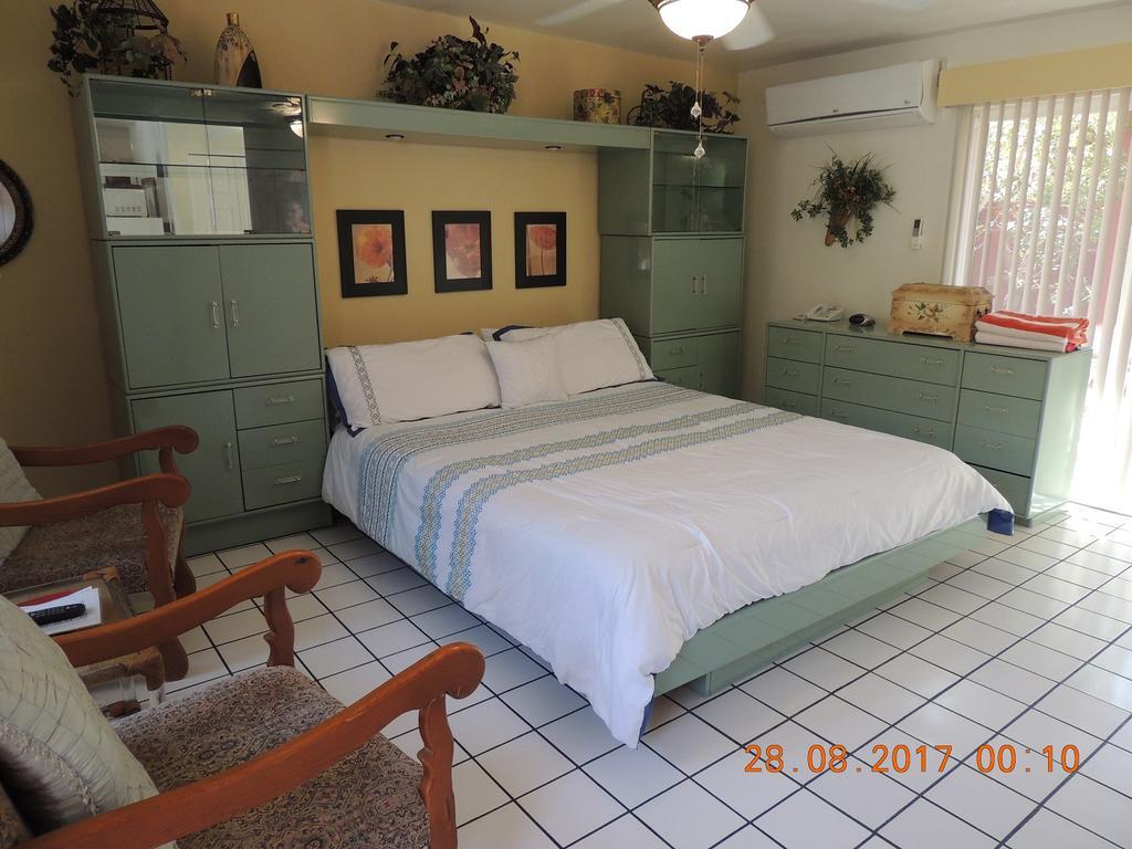 Casa Larrea Inn Palm Desert Eksteriør bilde